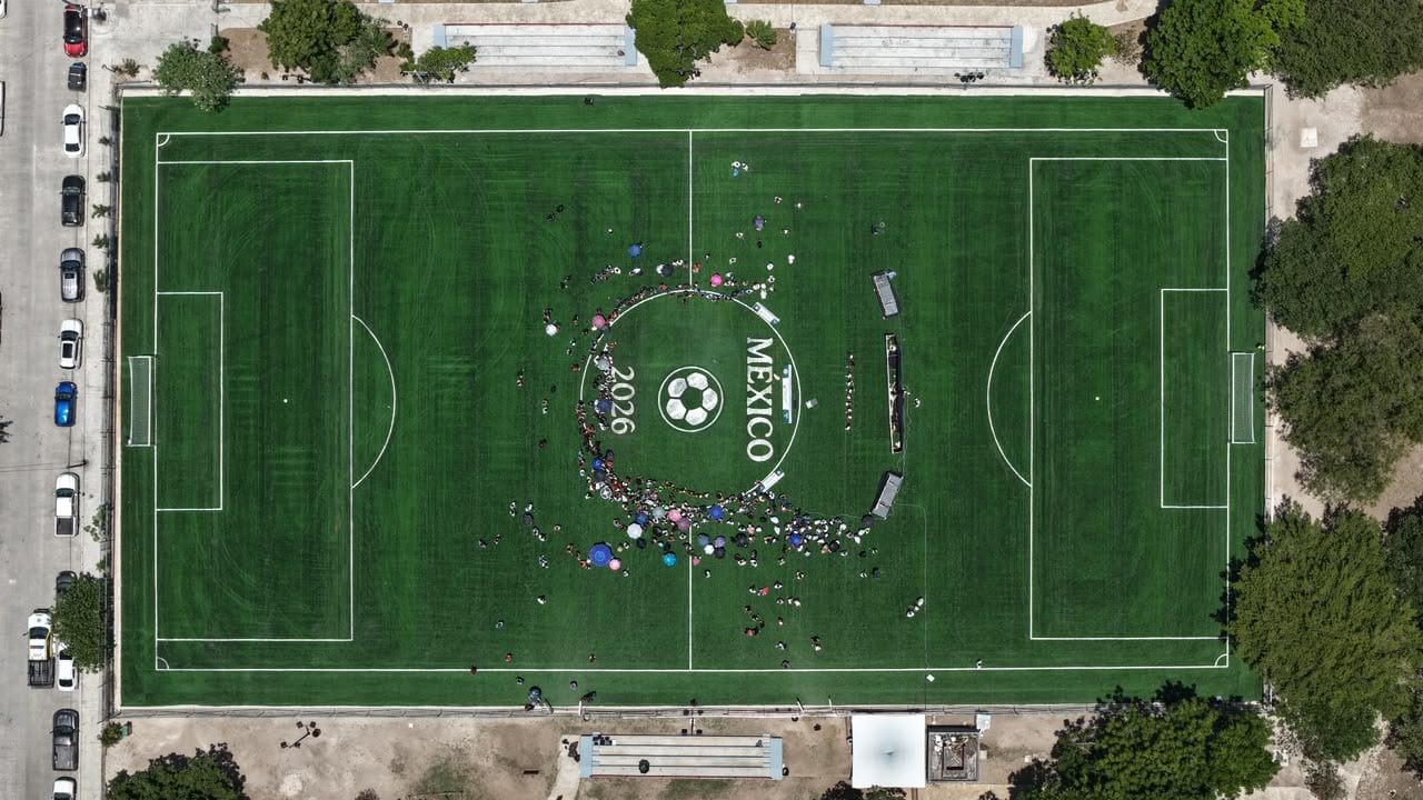 Ana Paty Peralta y Mara Lezama inauguraron 46 canchas de futbol del programa Mundial Social Quintana Roo, como parte del legado de la Copa Mundial 2026.