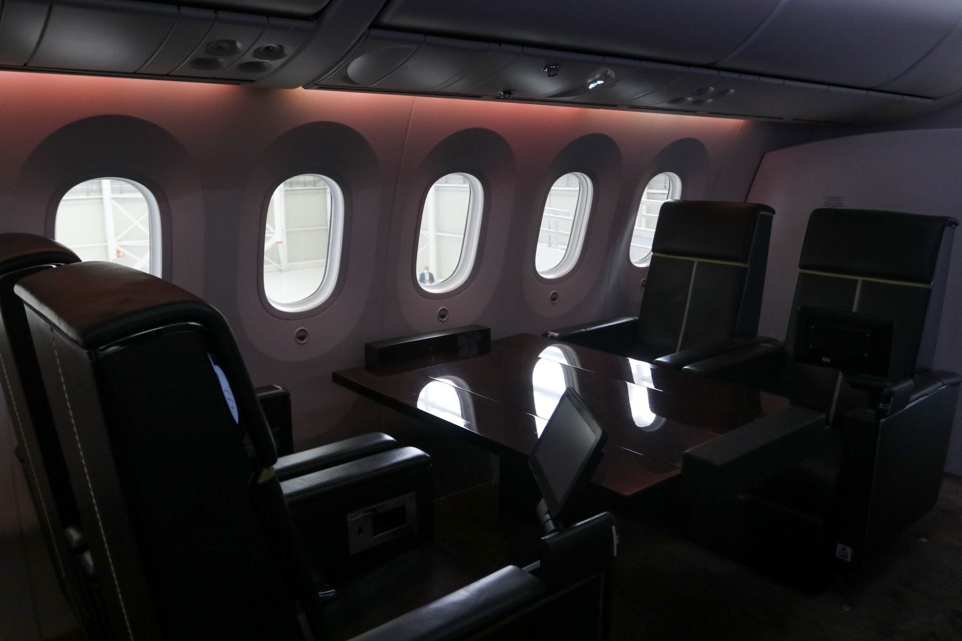 Avión Presidencial, interiores