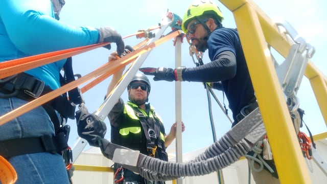 La Dirección de Protección Civil y Bomberos de Torreón impartió un curso de Búsqueda y Rescate a empresas afiliadas a Canacintra.