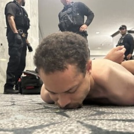 Trump difunde fotos del presunto atacante del Washington Hilton