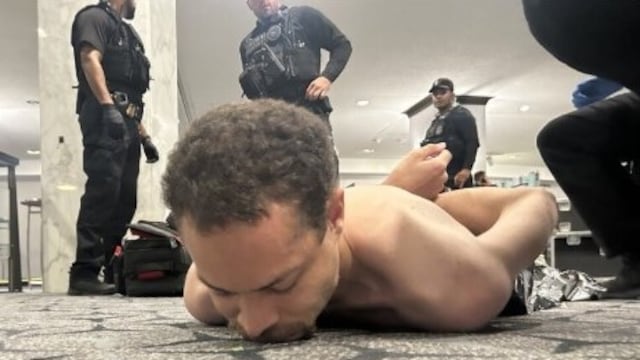 Trump difunde fotos del presunto atacante del Washington Hilton