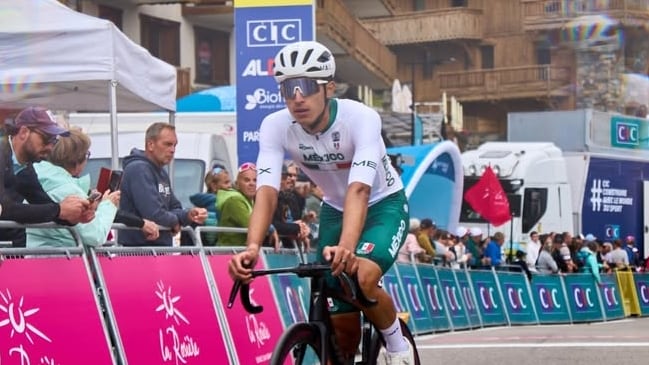 Ciclista mexicano Michael Zárate es operado tras caída en Italia