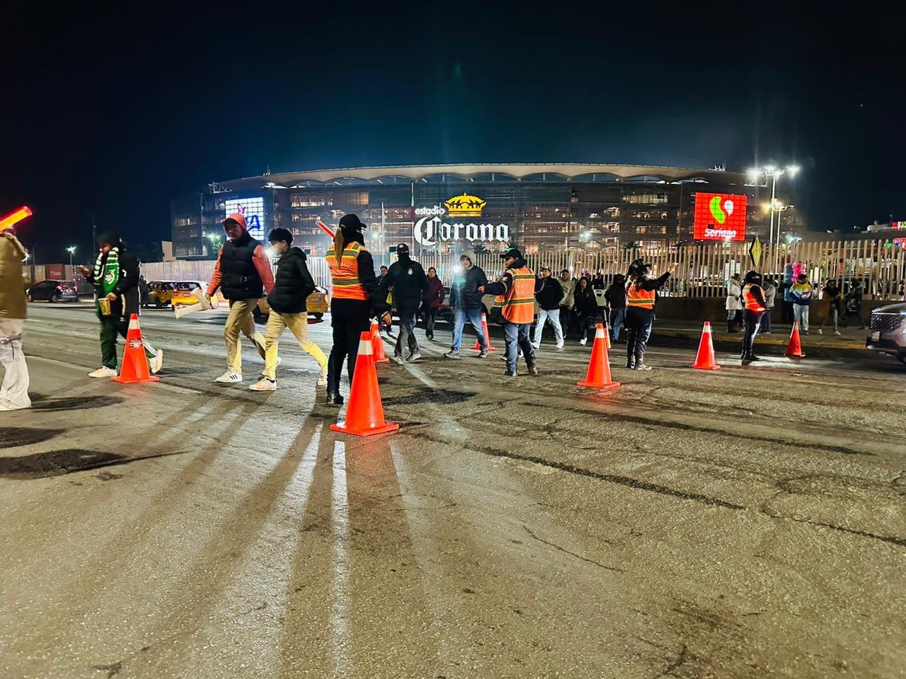 Aficionados de Rayados de Monterrey fueron atropellados afuera del TSM de Torreón