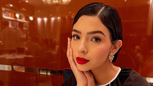 Ángela Aguilar cautiva con su belleza de otra etapa con este elegante vestido