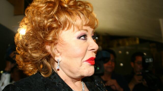 Silvia Pinal de perfil