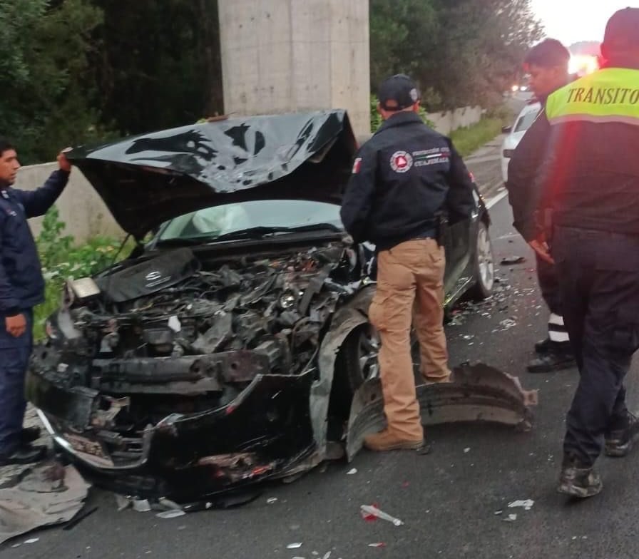 ¿Qué pasó en la carretera México-Toluca? Tráiler se queda sin frenos y choca contra 6 vehículos cerca de Santa Fe; hay heridos