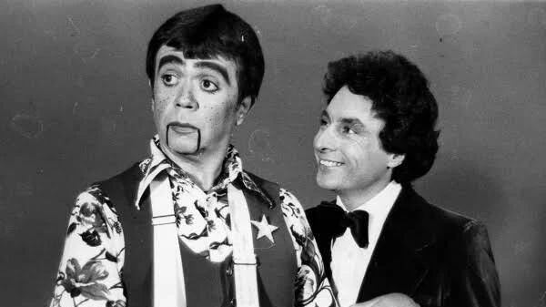César Costa se despide de su amigo Chabelo; este fue su último programa juntos