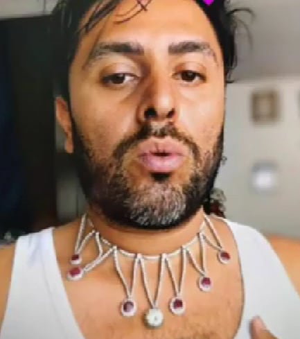 Maquillista niega haber robado un collar de diamantes de Silvia Pinal