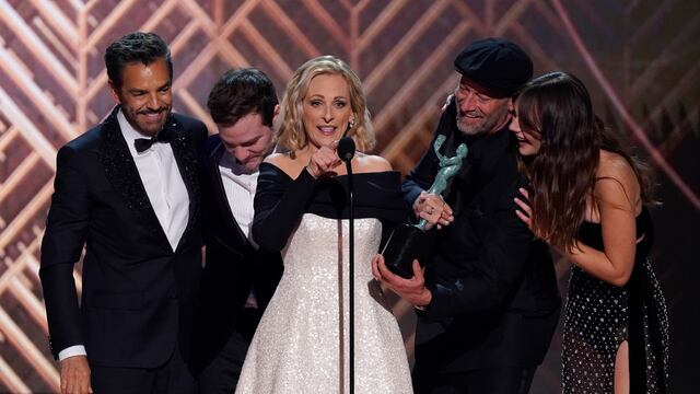 Eugenio Derbez y el elenco de 'CODA'