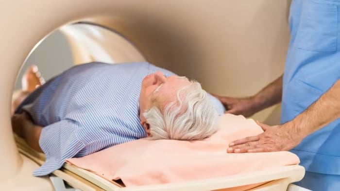 Resonancia magnética es más certera para diagnosticar cáncer de próstata que una prueba de sangre, según estudio