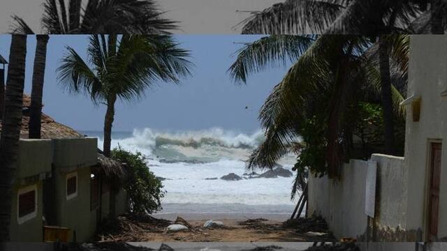 Dirección de Protección Civil de Acapulco informó que el fenómeno provocará olas de dos a tres metros con tendencia a disminuir en el transcurso de las próximas horas.