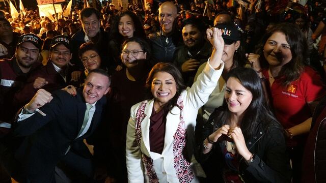 Clara Brugada, candidata a jefa de gobierno junto a Adrián Rubalcava