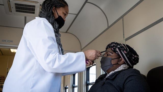 Sudáfrica detecta una nueva variante del coronavirus con múltiples mutaciones