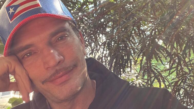 Julián Gil asegura que Cristiano Ronaldo le tuvo celos y lo sacó de la serie de su esposa