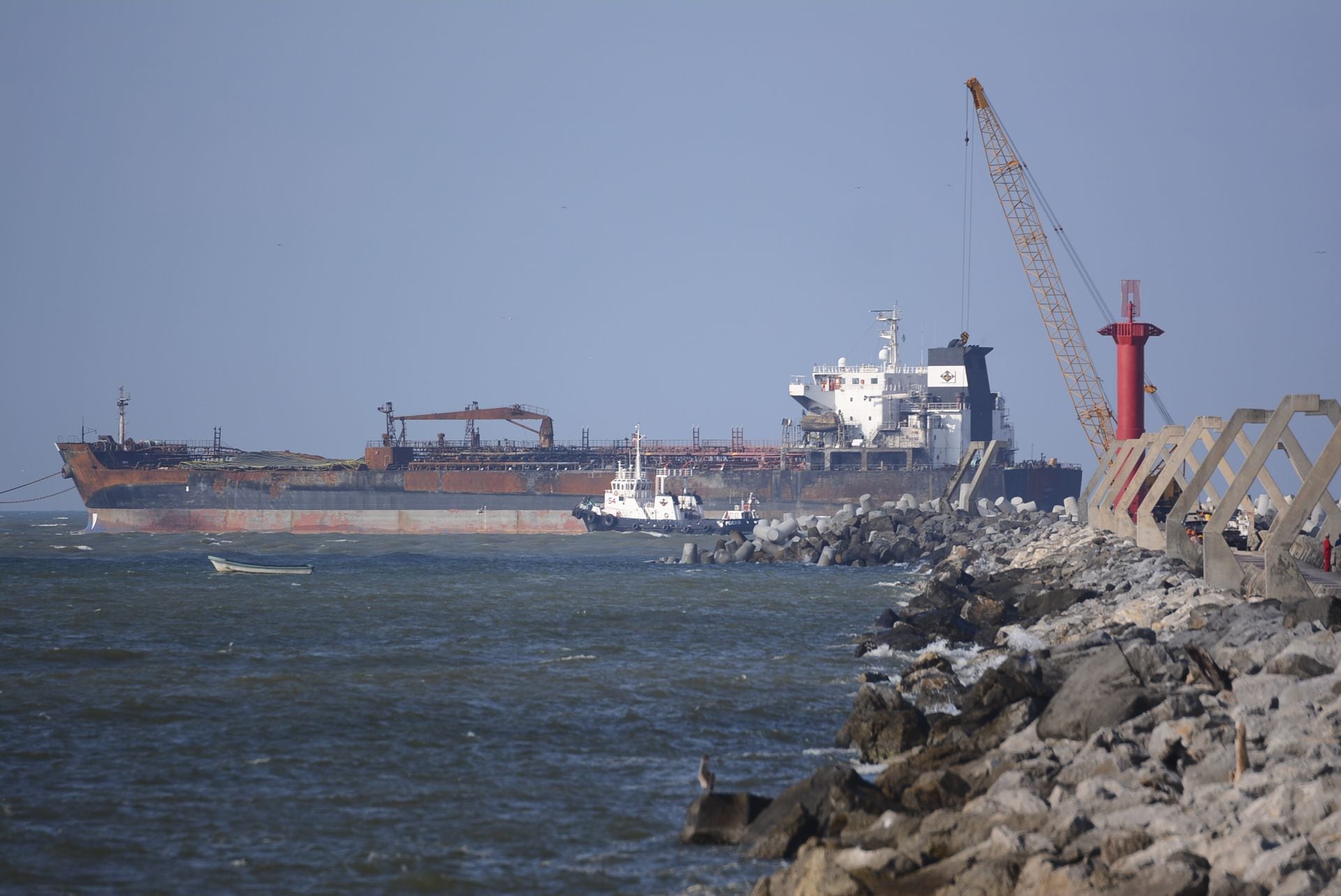 México entrega apoyo de 400 mil barriles de petróleo a Cuba
