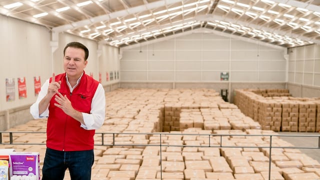 Esteban Villegas alista uniformes y útiles para el ciclo 2026-2027.