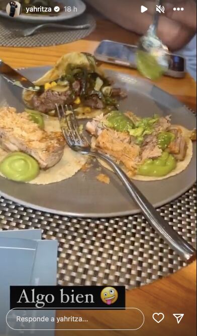 Yahritza y su esencia fueron vistos comiendo mole porque no todo son nuggets