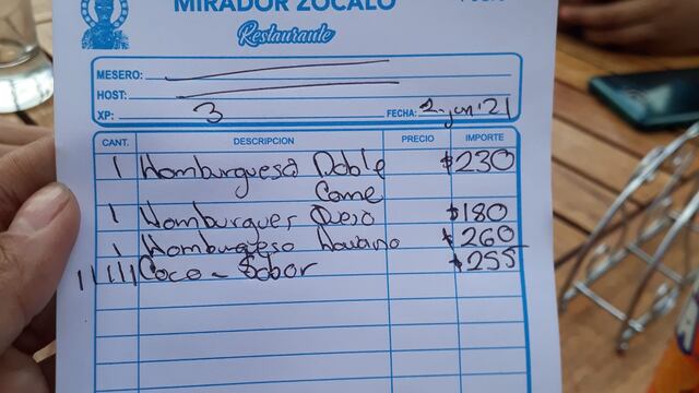 Una nueva denuncia surgió en redes sociales sobre estafas en terrazas del centro de la CDMX