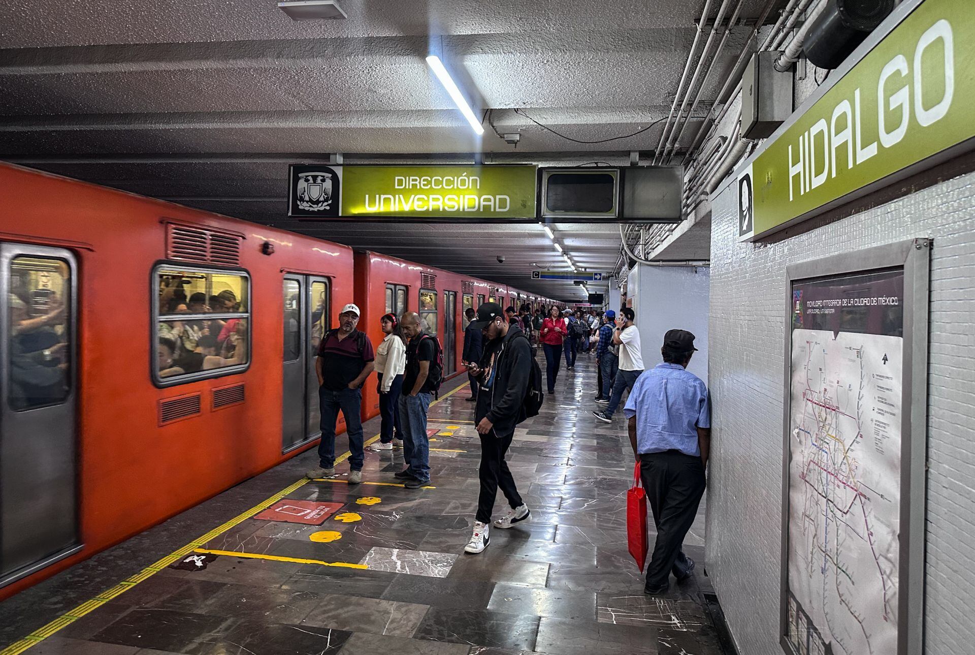 Denuncian pinchazos en el Metro CDMX