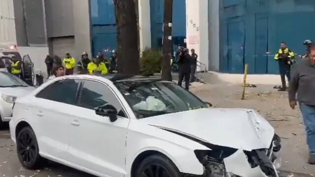 Un hombre chocó su Audi contra un árbol por discutir con su familia en Navidad