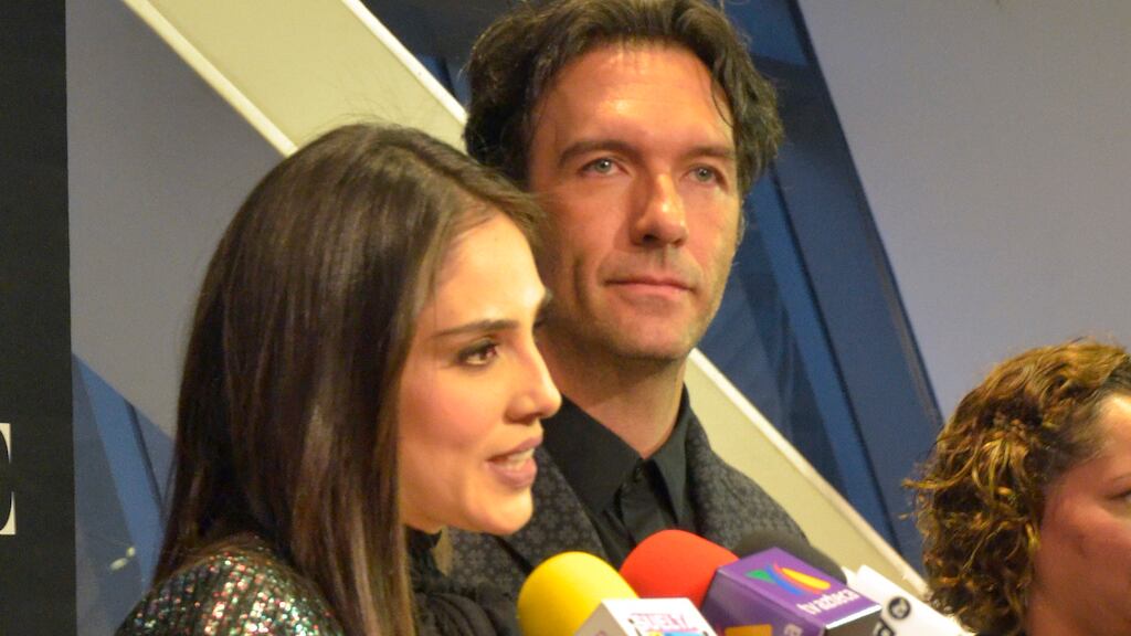 ¿Divorcio entre Sandra Echeverría y Leonardo de Lozanne fue amigable? Revelan lo que habría pasado