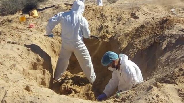 Fosas en Puerto Peñasco.