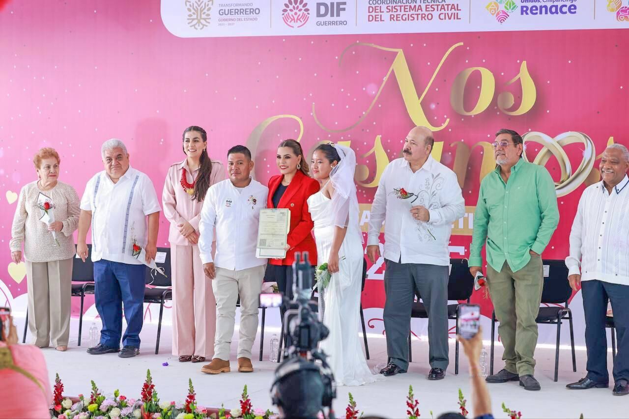 Evelyn Salgado preside bodas colectivas en Chilpancingo