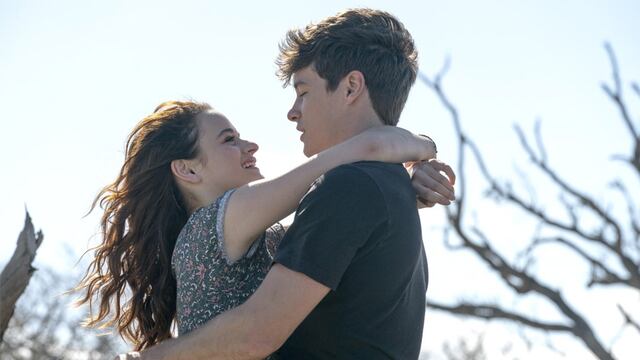 Entre la Vida y la Muerte: la nueva película romántica de Netflix que causa sensación