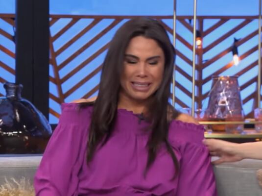 Paola Rojas llora tras contar lo que vivió por el video de Zague.