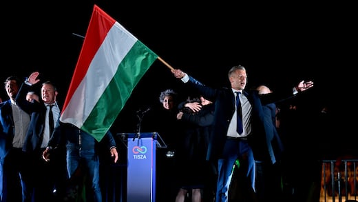 El fin del “iliberalismo”: Lecciones de Hungría para las democracias del mundo