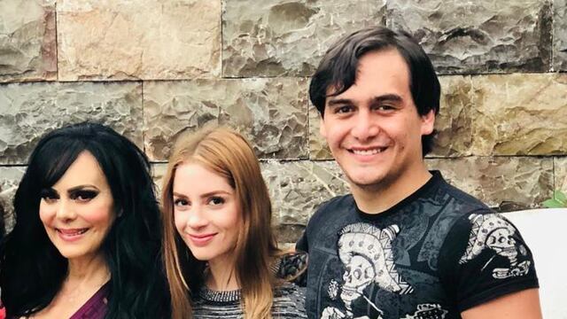 Julián Figueroa con Imelda Garza Tuñón y Maribel Guardia