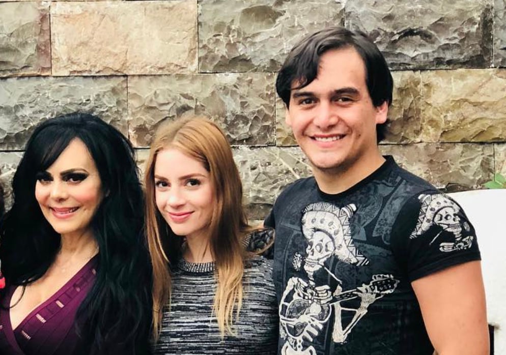 Julián Figueroa con Imelda Garza Tuñón y Maribel Guardia