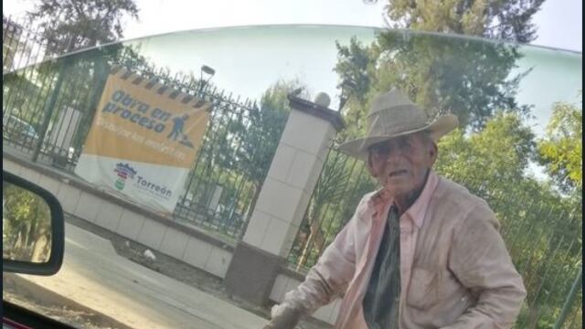 En Coahuila, una joven rescato a un adulto mayor en situación de calle