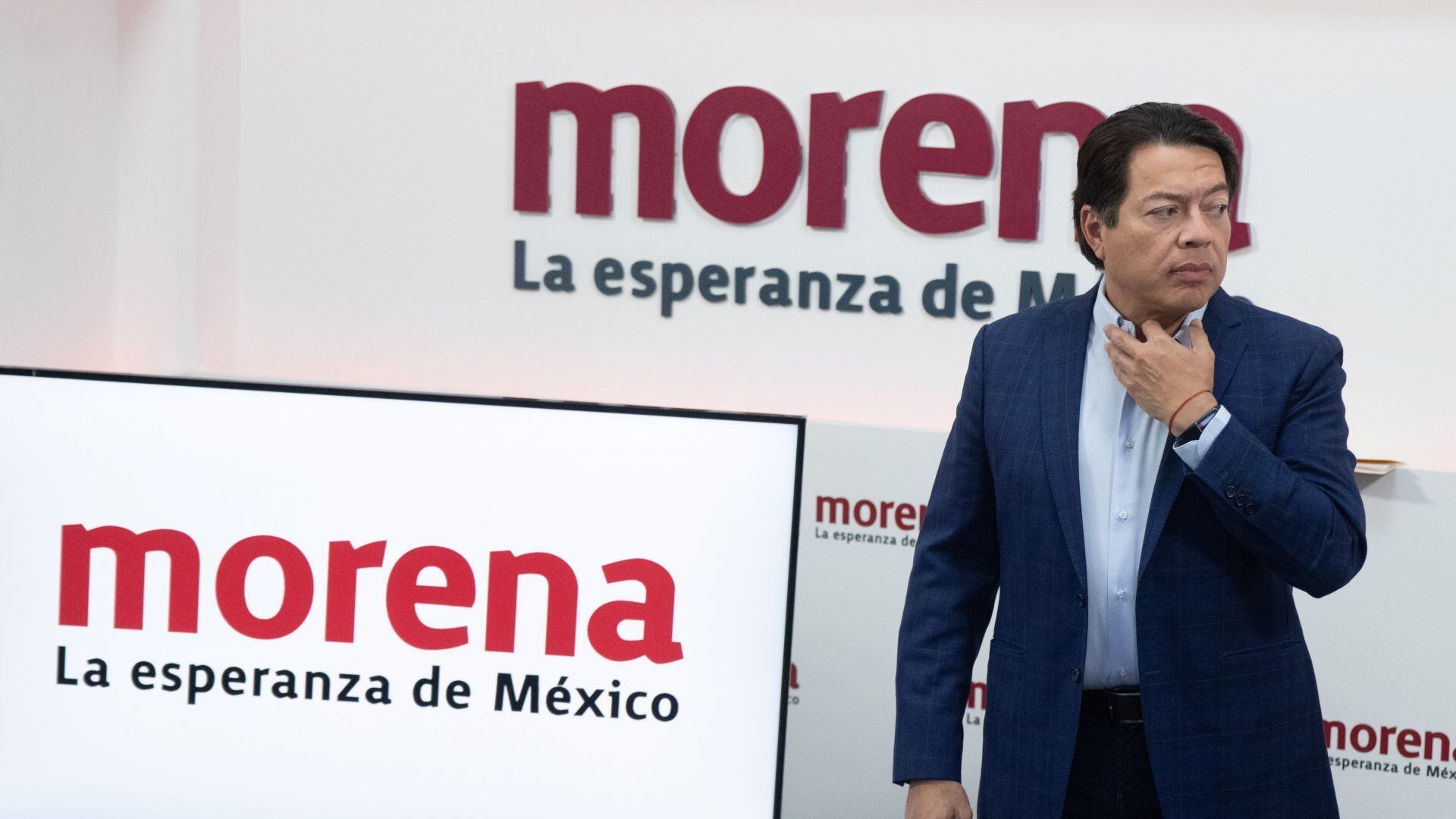 Diputados de Morena, Mario Delgado y Jesús Ramírez son multados por denuncias rezagadas de revocación de mandato