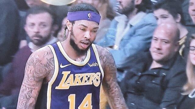 Enrique Alfaro en el juego de Lakers