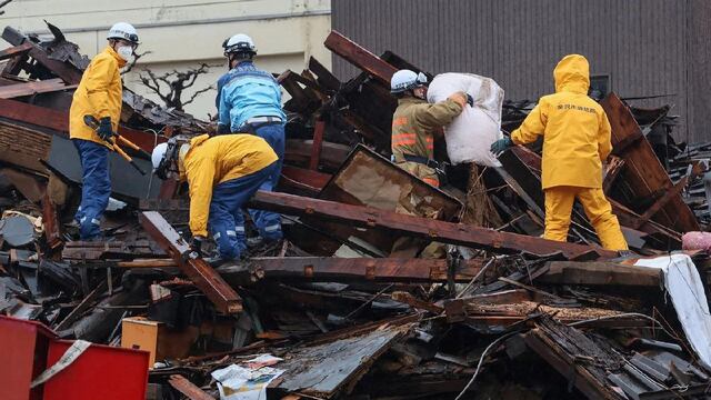Búsqueda de sobrevivientes en Japón
