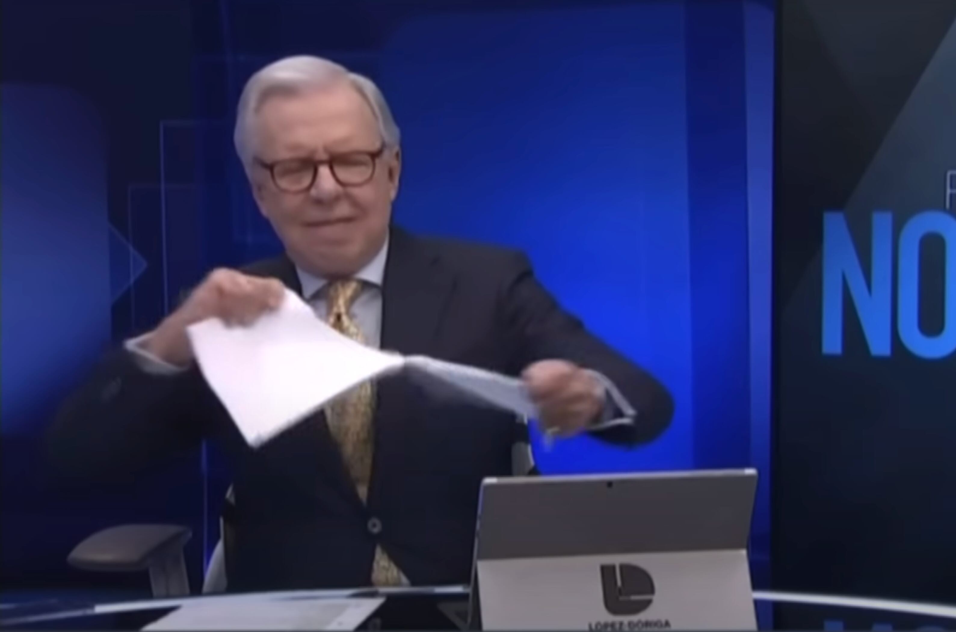 Joaquín López-Dóriga rompió el citatorio del INE en su programa en vivo