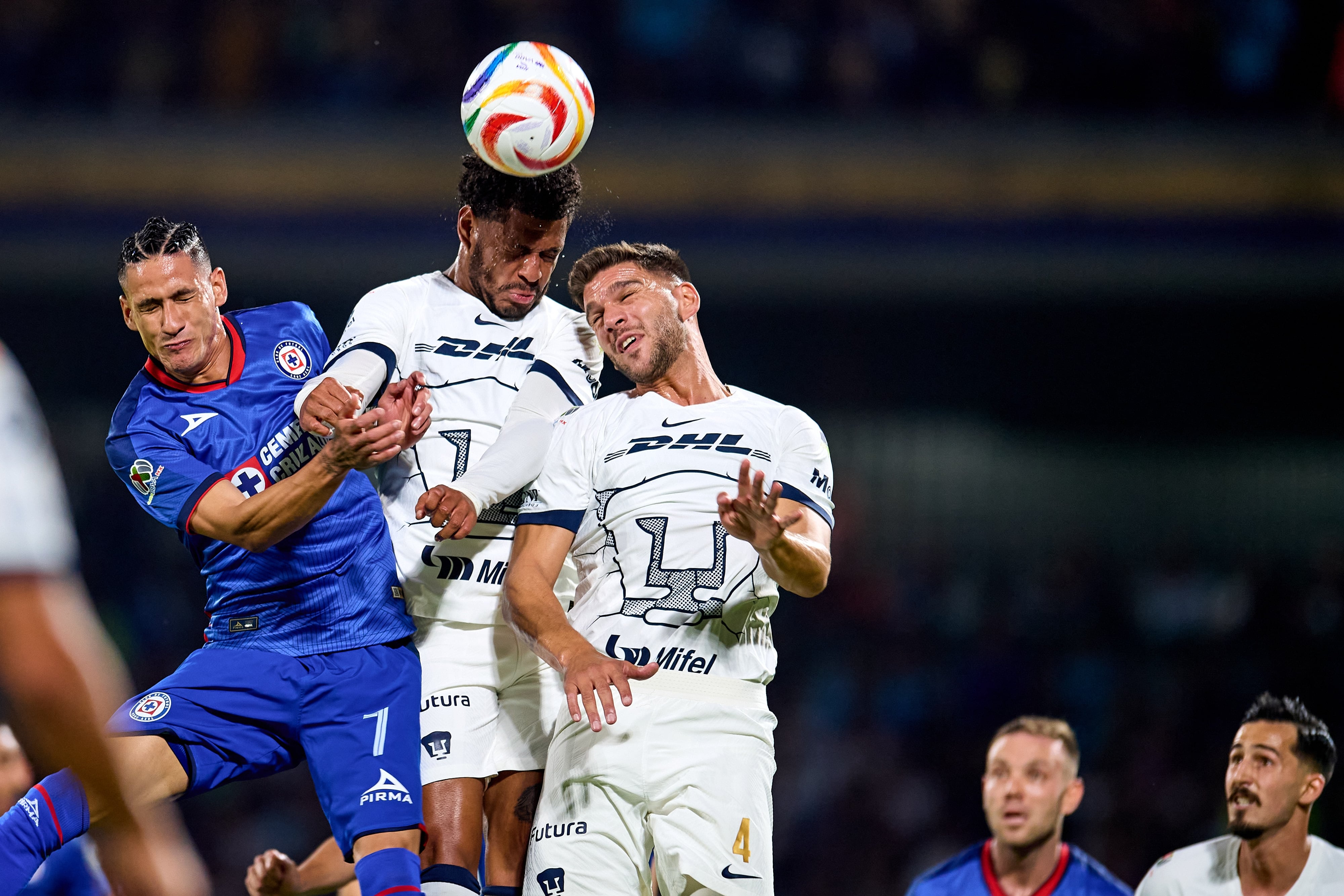 Pumas vs Cruz Azul