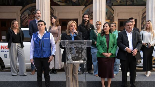 Maru Campos lanza plan contra el maltrato animal en Chihuahua