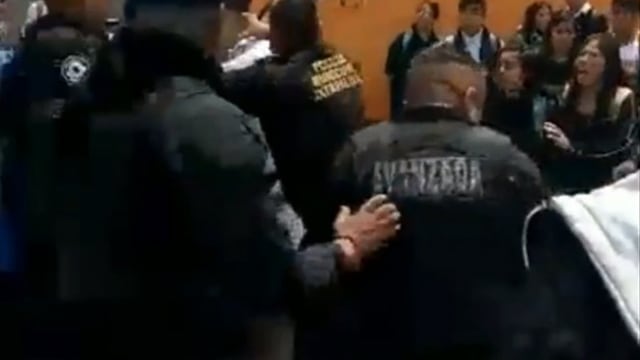 policía