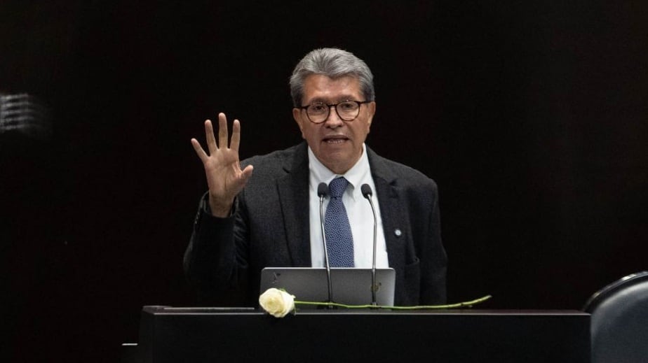 “No vamos a ir”: Monreal advierte que diputados de Morena podrían perderse la fiesta por Ley Antimemes