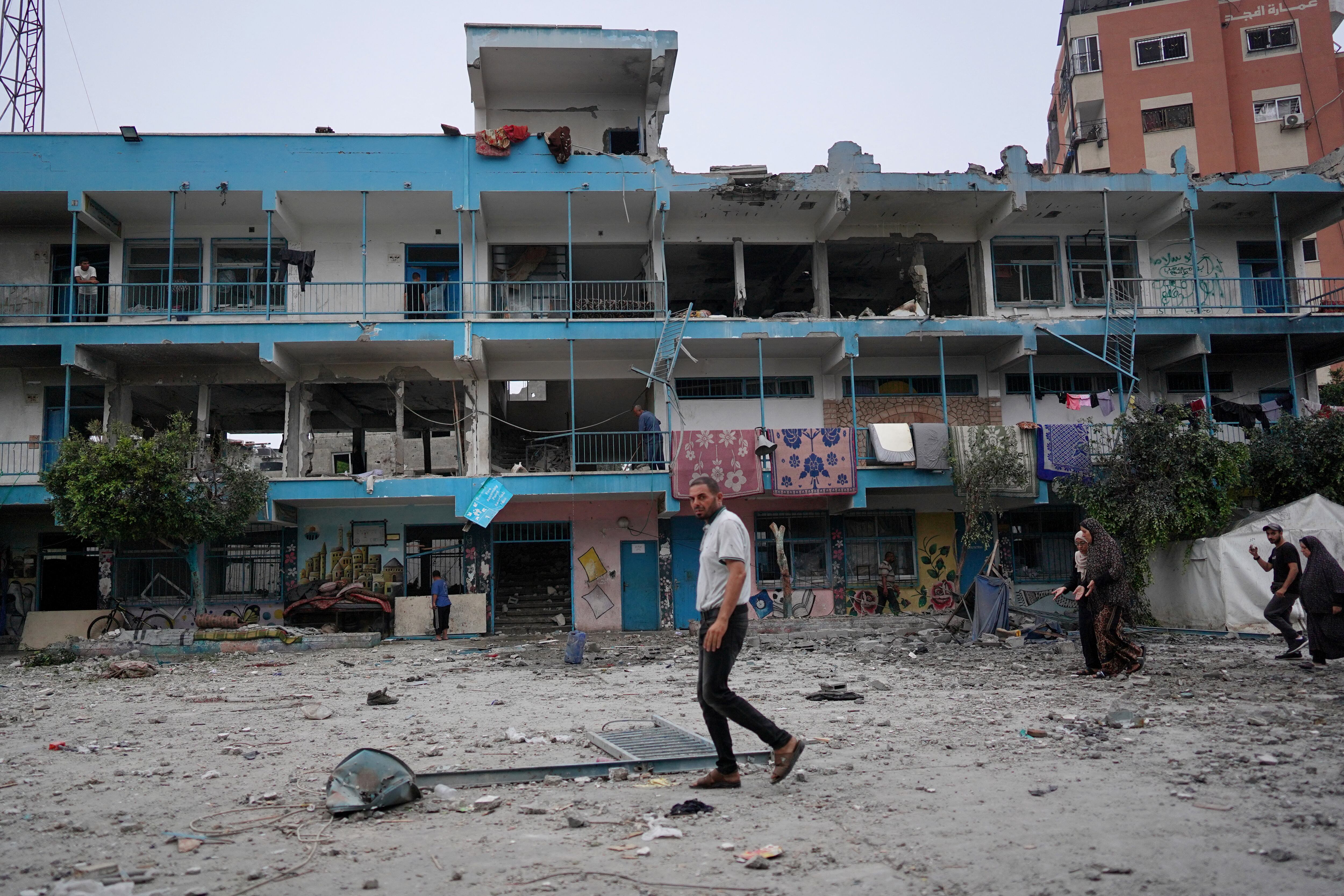 Israel bombardea escuela de la ONU en Nuseirat, en el centro de Gaza
