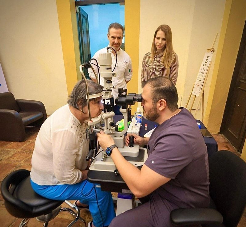 Inicia programa de cirugías de cataratas sin costo en Monterrey.