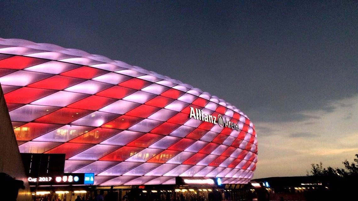 Fachada de la imponente Allianz Arena.