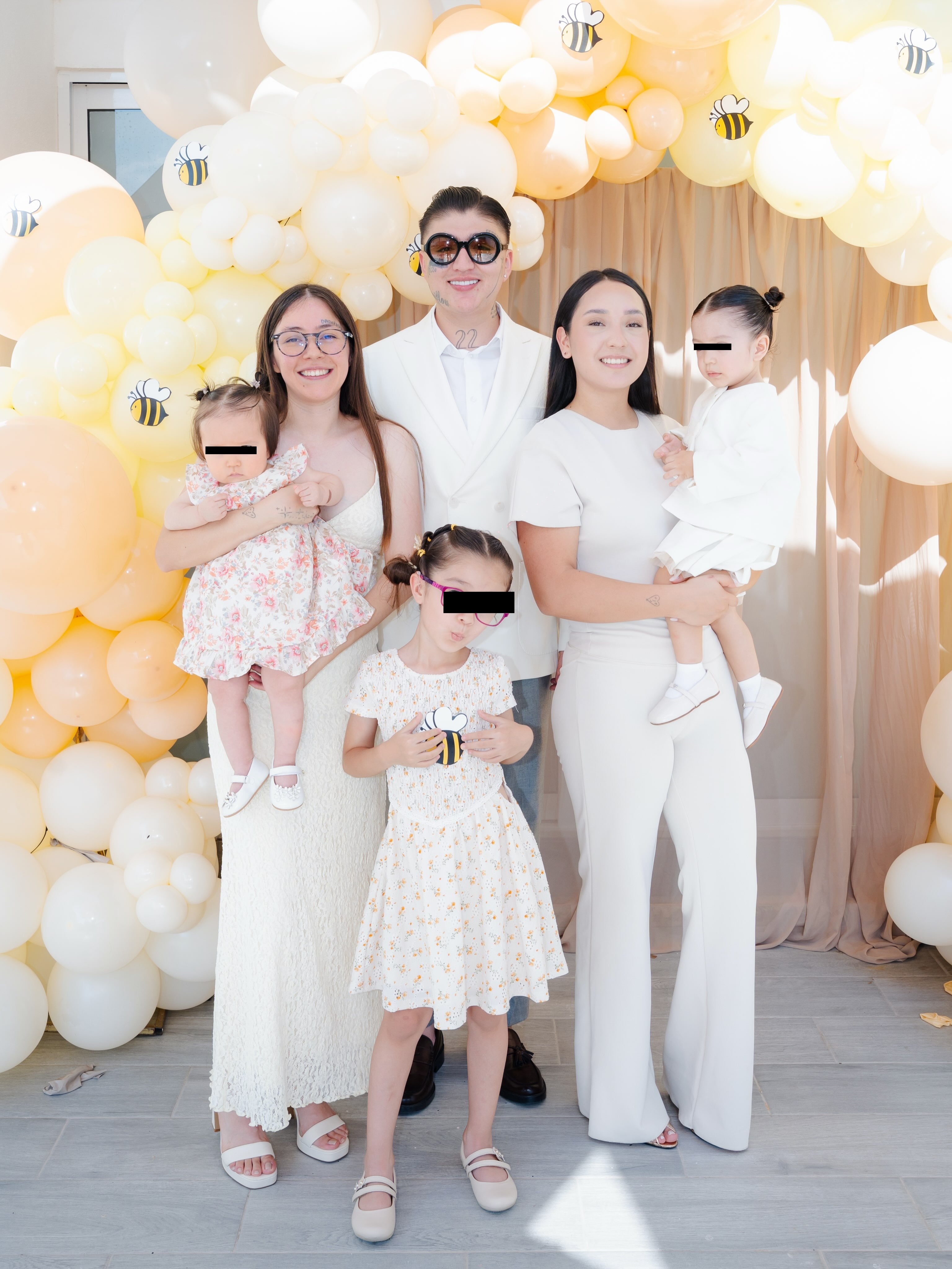 Dani Flow y su familia.