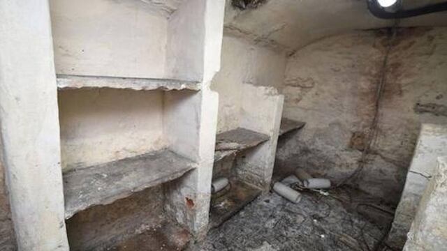 Calle unida por túneles secretos.