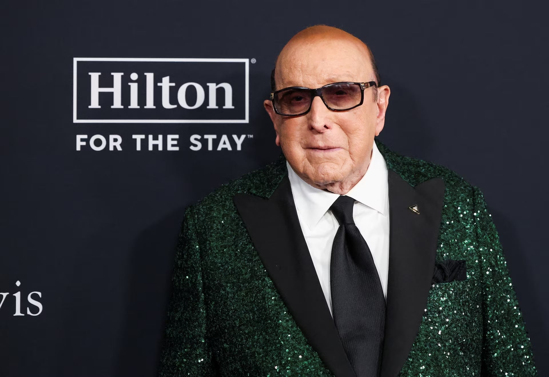 Clive Davis murió a los 94 años, figura clave en la carrera de Whitney Houston