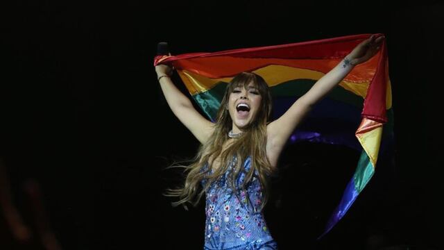Danna Paola, bandera LGBT