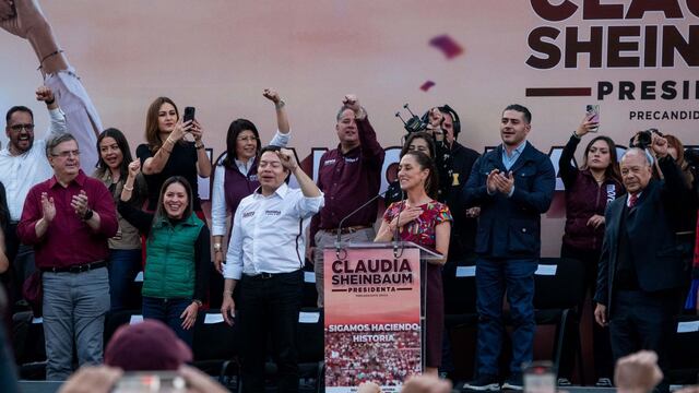 Claudia Sheinbaum, precandidata a la presidencia de la república por la coalición Morena-PT-PVEM, encabezó su cierre de precampaña en el Monumento a la Revolución