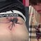¿Peso Pluma es fan de Spider-Man? Se tatúa una araña y tiene un lujoso dije del superhéroe